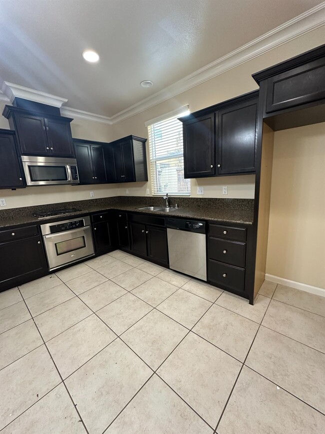 Building Photo - 3626 Alcove Way