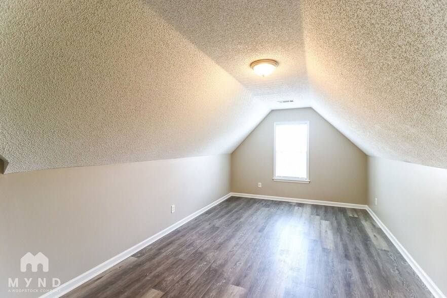 Building Photo - 9998 Cameron Ridge TR