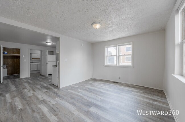 Building Photo - 4901 Magoun Ave