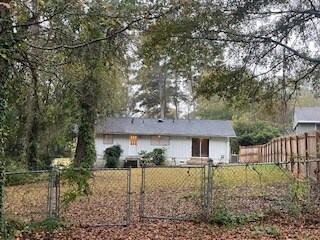 Building Photo - 629 Forest Lake Dr N