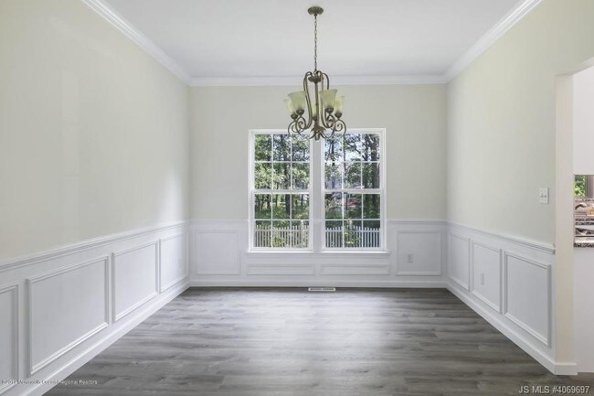 Building Photo - 413 Virginia Ave