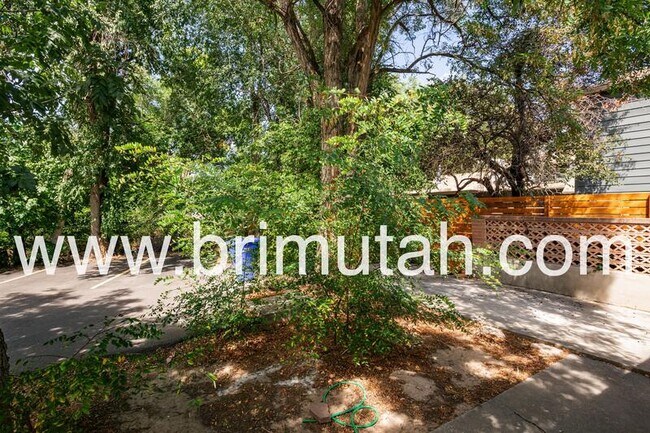 Building Photo - 2393 E 3000 S