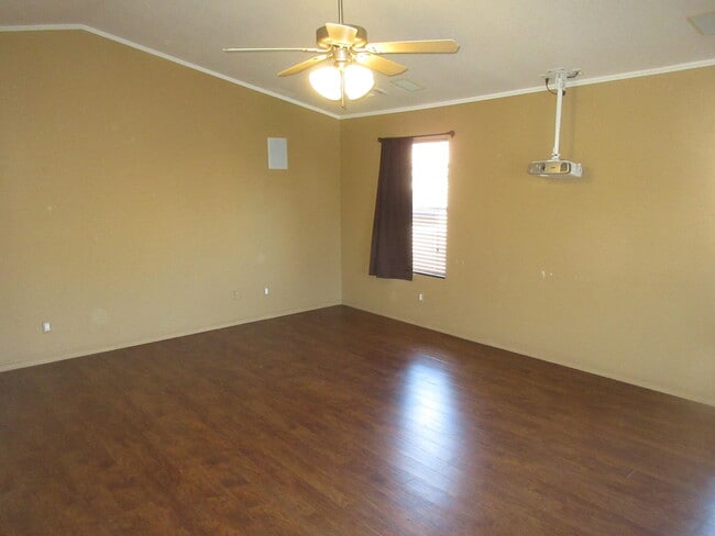 Building Photo - 7320 Desert Eagle Rd NE