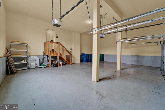 Building Photo - 19 Meadowlark Dr