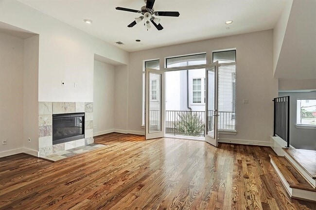 Building Photo - 1203 Detering St