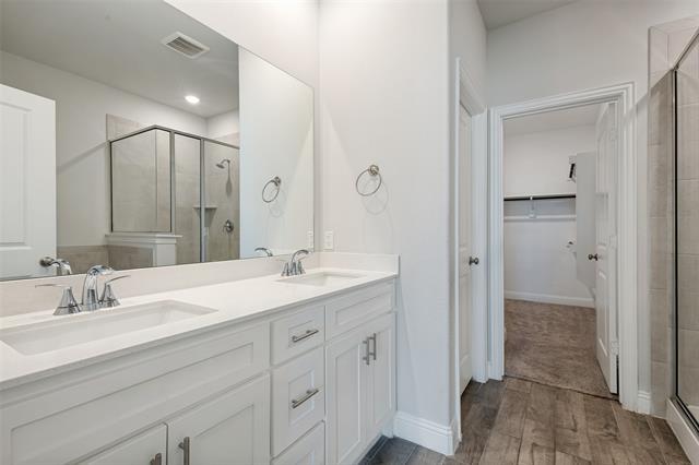 Building Photo - 724 Amenduni Ln