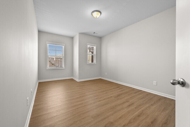 Building Photo - 3229 Weyhill Trl