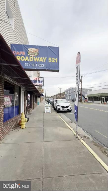 Building Photo - 515 Broadway St
