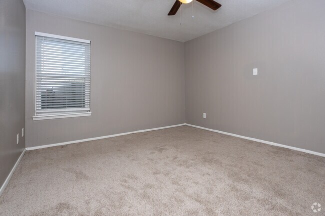 1BR, 1BA - 635SF - Highland Park Apartments