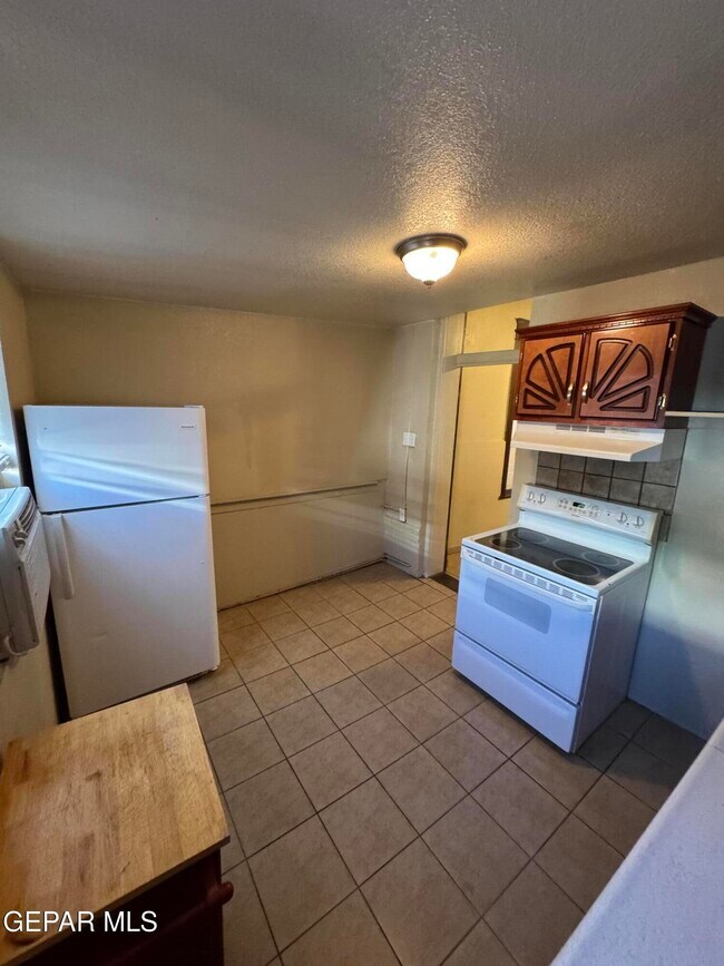 Building Photo - 617 Prospect St