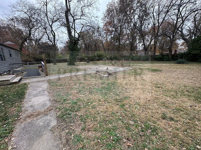 Building Photo - 10100 Blue Ridge Blvd