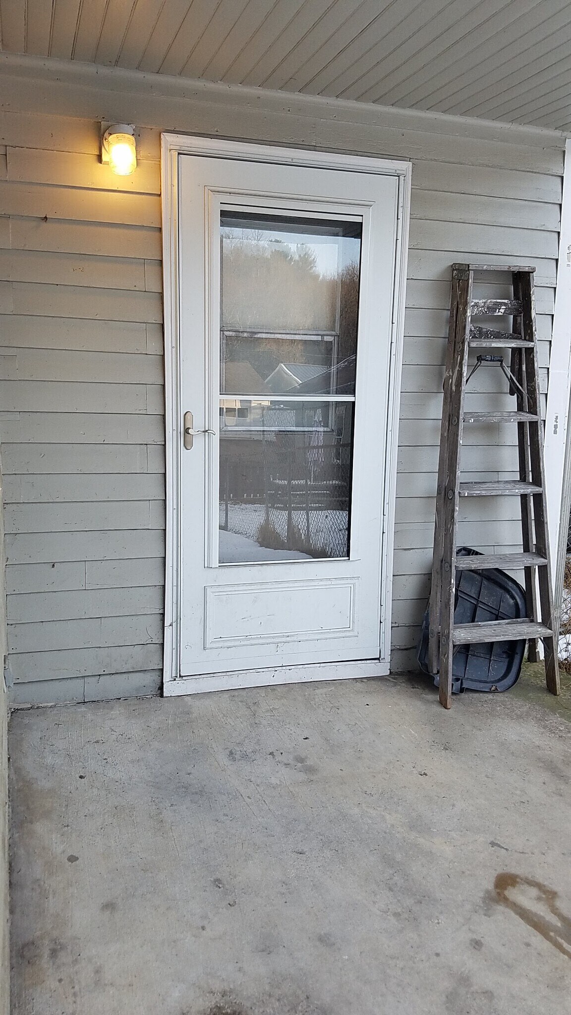 Secondary Entrance - 188 E Main St
