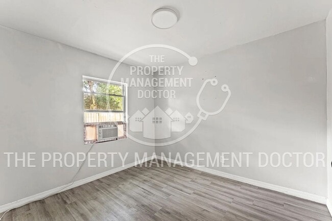 Building Photo - Welcome to 3/2 full renovated – Your Next Home Awaits in Jacksonville!