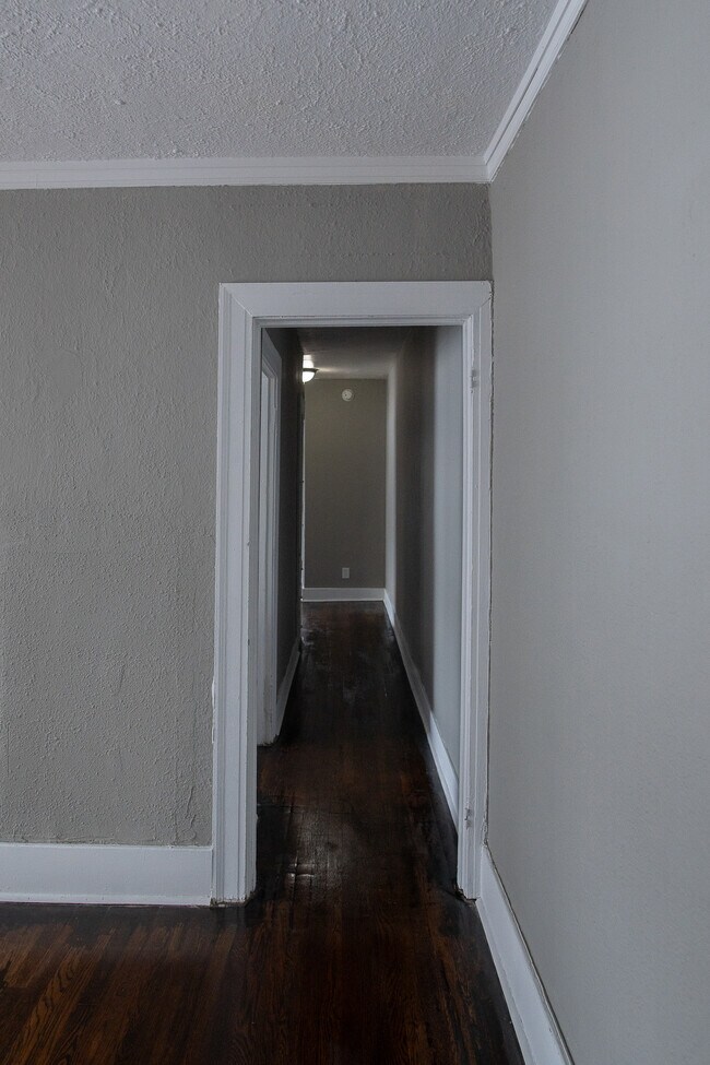 Building Photo - 501-503 W Norman