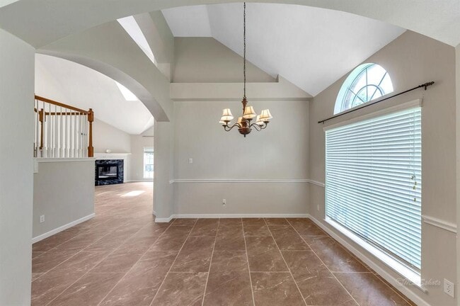 Building Photo - 20419 Cajon Canyon Ct