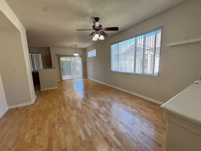 Building Photo - San Antonio Condos Gem!