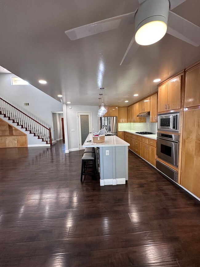 Building Photo - 5302 Doble Aguila Way