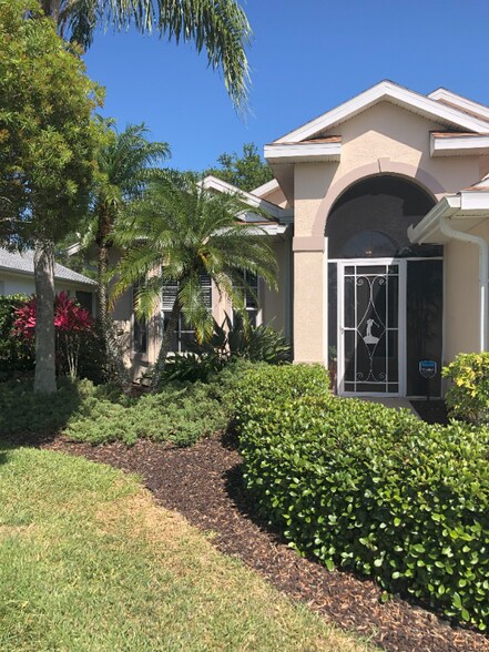 Building Photo - 2452 Addington Cir