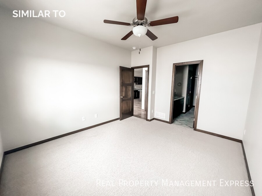 Building Photo - Stunning 3-Bedroom Townhome in Western Sioux Falls