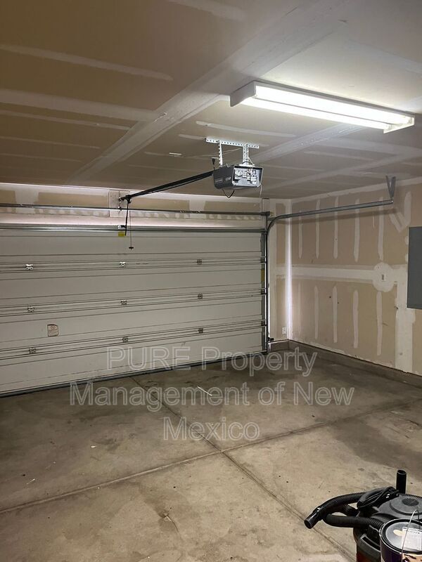 Building Photo - 3316 Prairie Ridge St SW