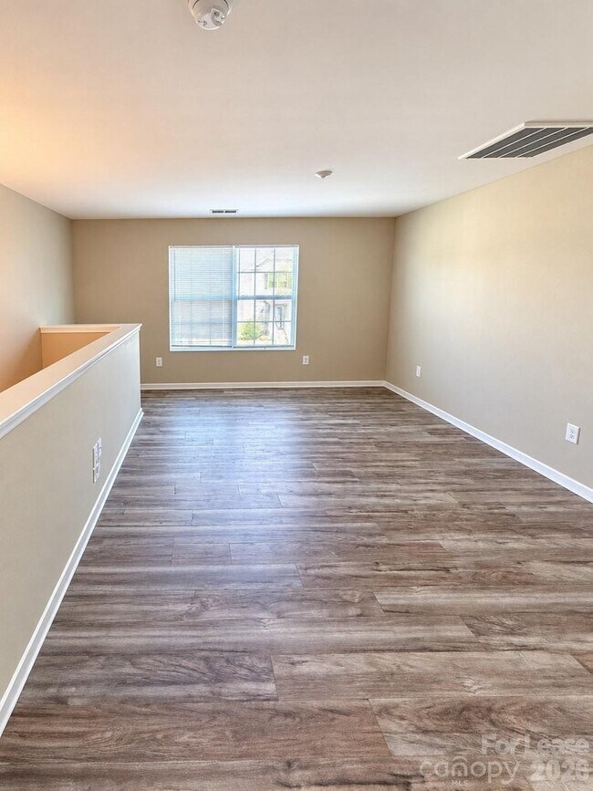 Building Photo - 850 Windblown Pl