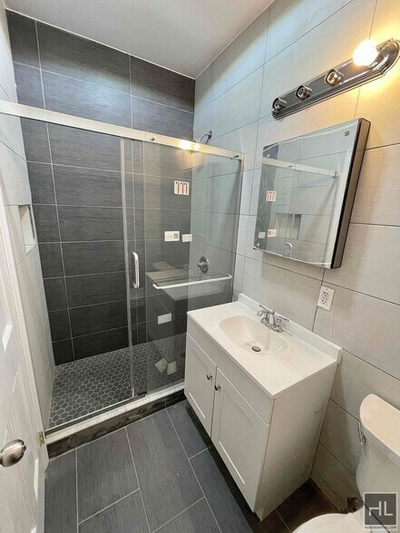 Building Photo - 412-473 73rd St