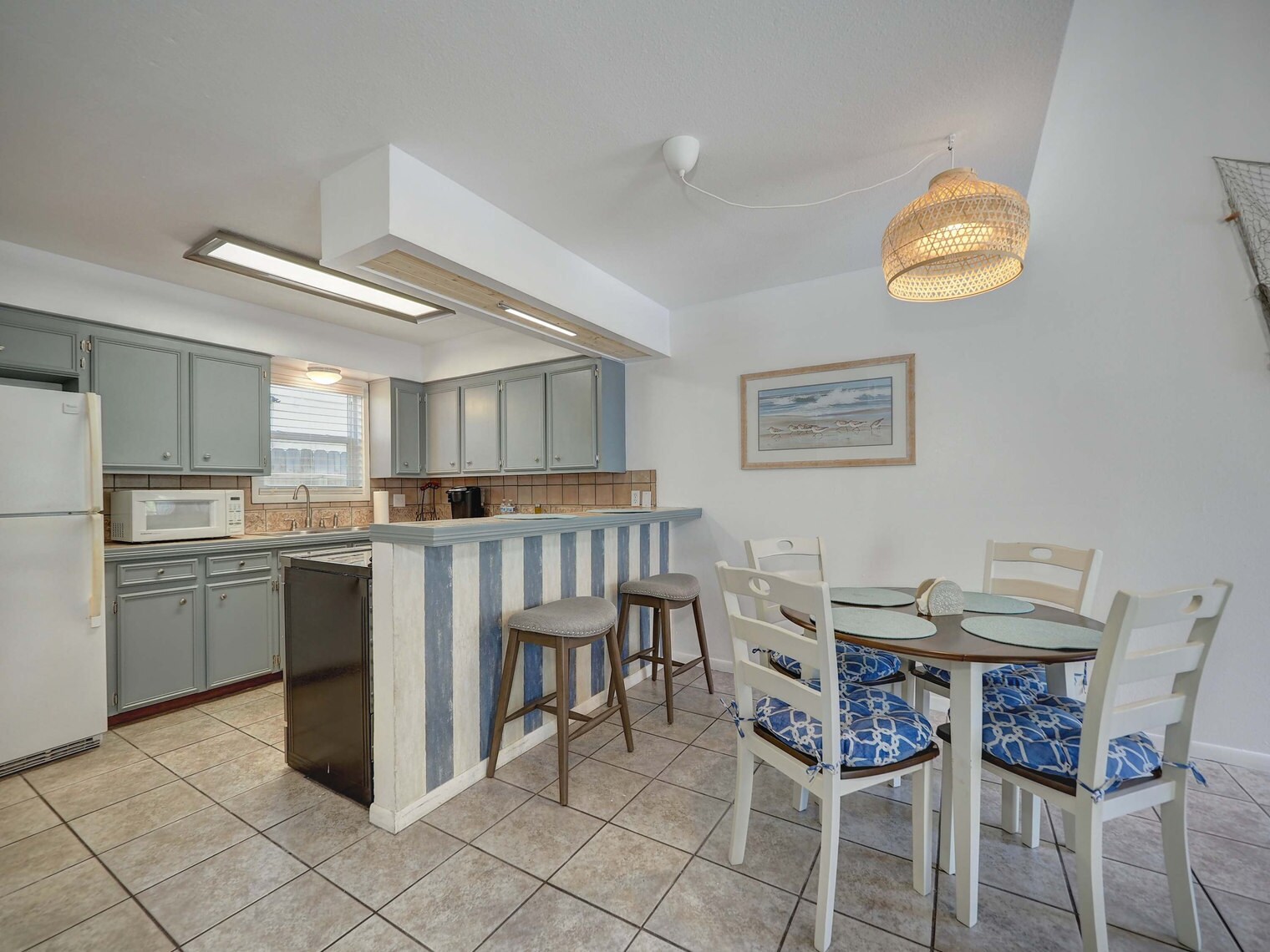Building Photo - 15201 Leeward Dr