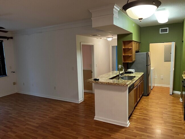 Building Photo - 9873 Baywinds Blvd