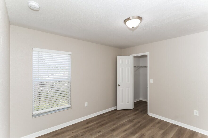 Building Photo - 4618 Great Blue Heron Dr