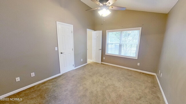 Building Photo - 811 Grathwol Dr
