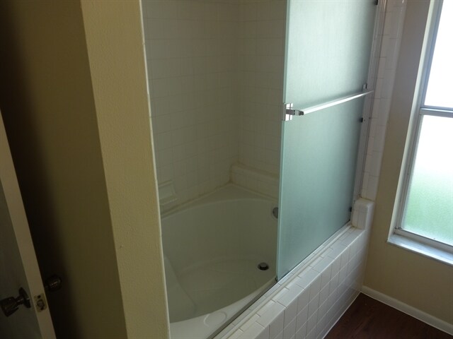 Building Photo - 96 Knights Hollow Dr