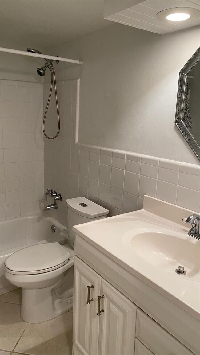 Building Photo - 230 N Federal Hwy