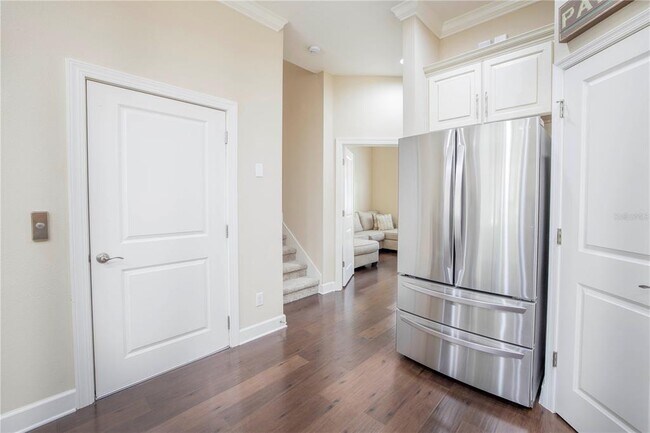 Building Photo - 6036 Anchorage Way S