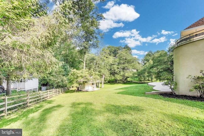 Building Photo - 1426 Carrington Ln