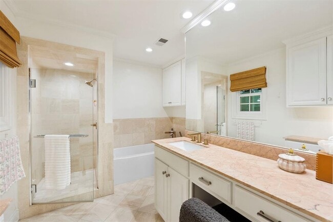 Building Photo - 1125 Park Manor Dr
