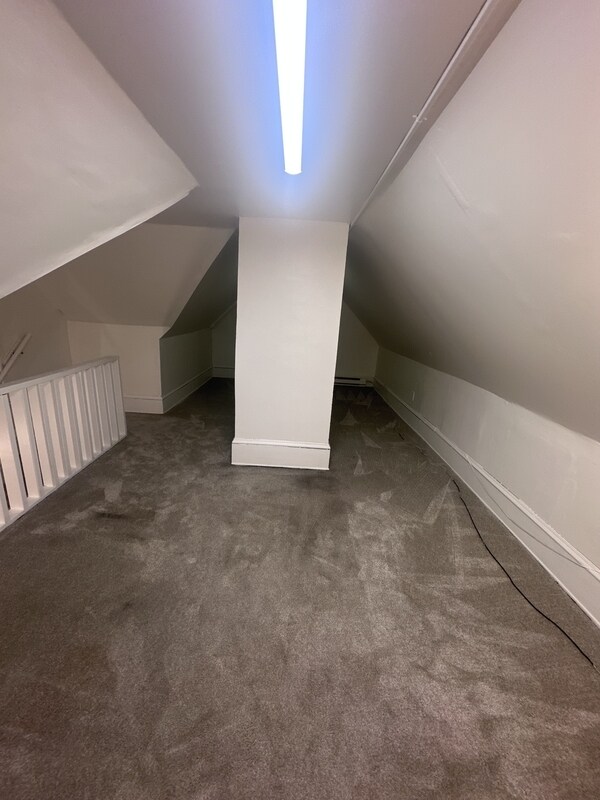 Building Photo - 9415 Edmunds Ave