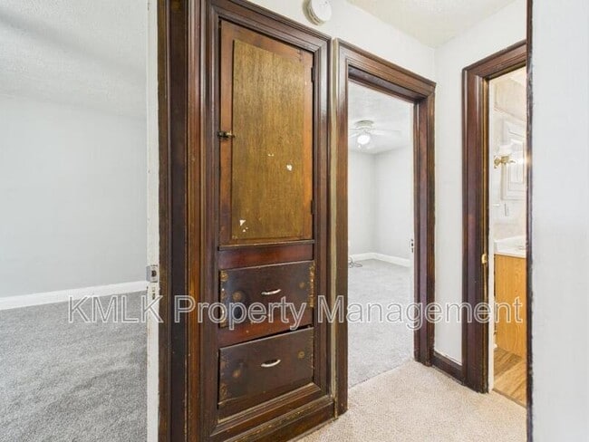 Building Photo - 916 Peckham St