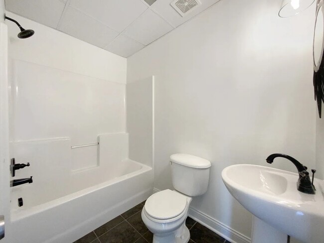 Building Photo - 1575 Cobra Ln