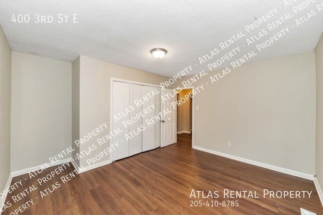 Building Photo - 400 3rd St E