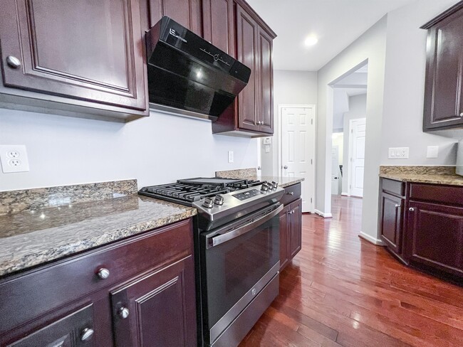 Building Photo - 3909 Beeker Mill Pl