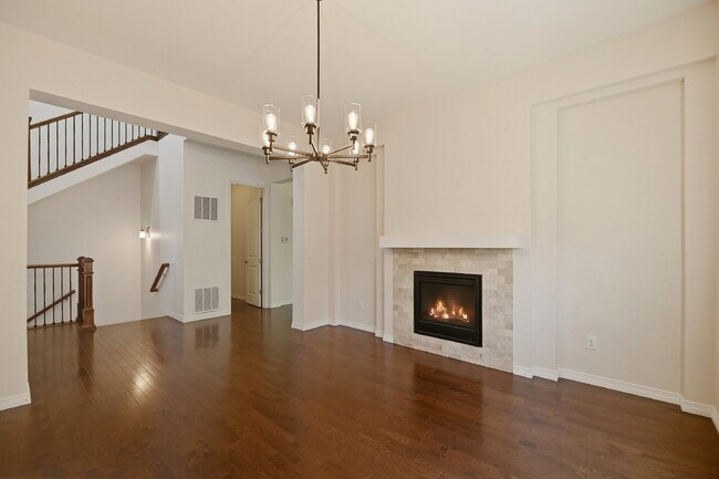 Building Photo - $4,340.95, 5 Beds - 3.5 Bath, Single Family Home in Broomfield with Pool Access!