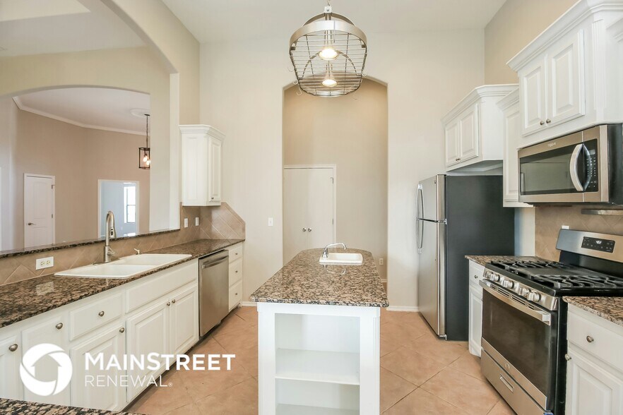 Building Photo - 8820 NW 120th St