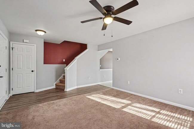 Building Photo - 54 Woodmyre Ln