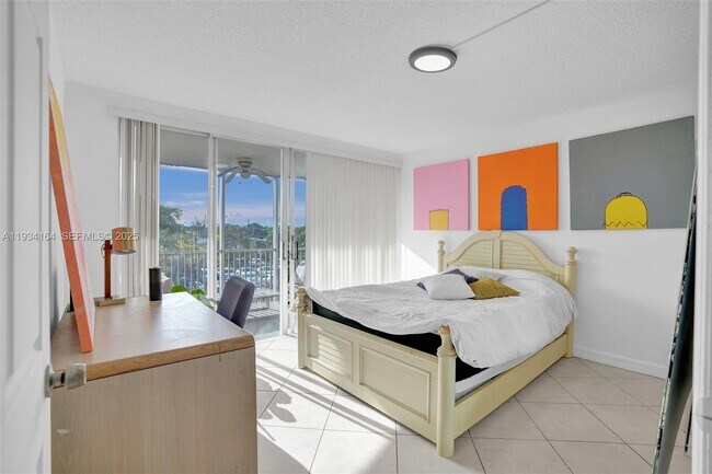 Building Photo - 1780 NE 191st St