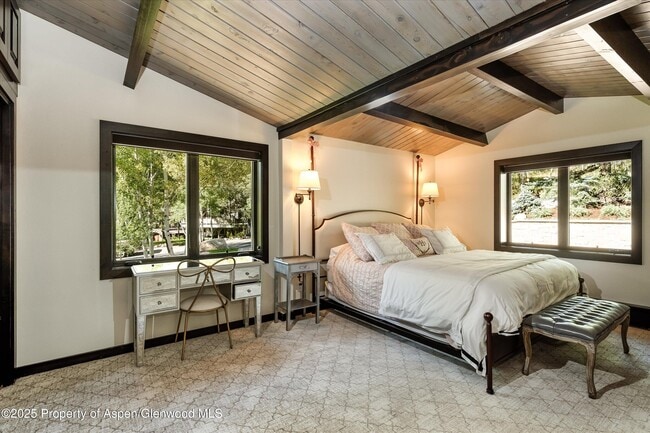 Building Photo - 39 Roaring Fork Dr