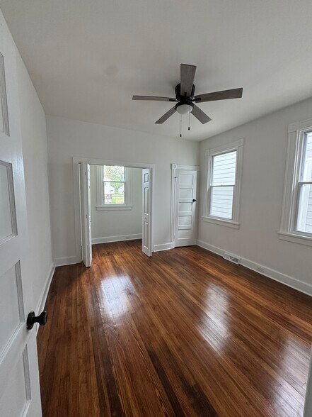 Building Photo - 1226 N 36th St