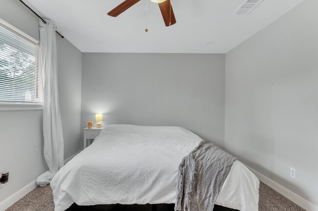 Building Photo - 12407 Rosehill Ln