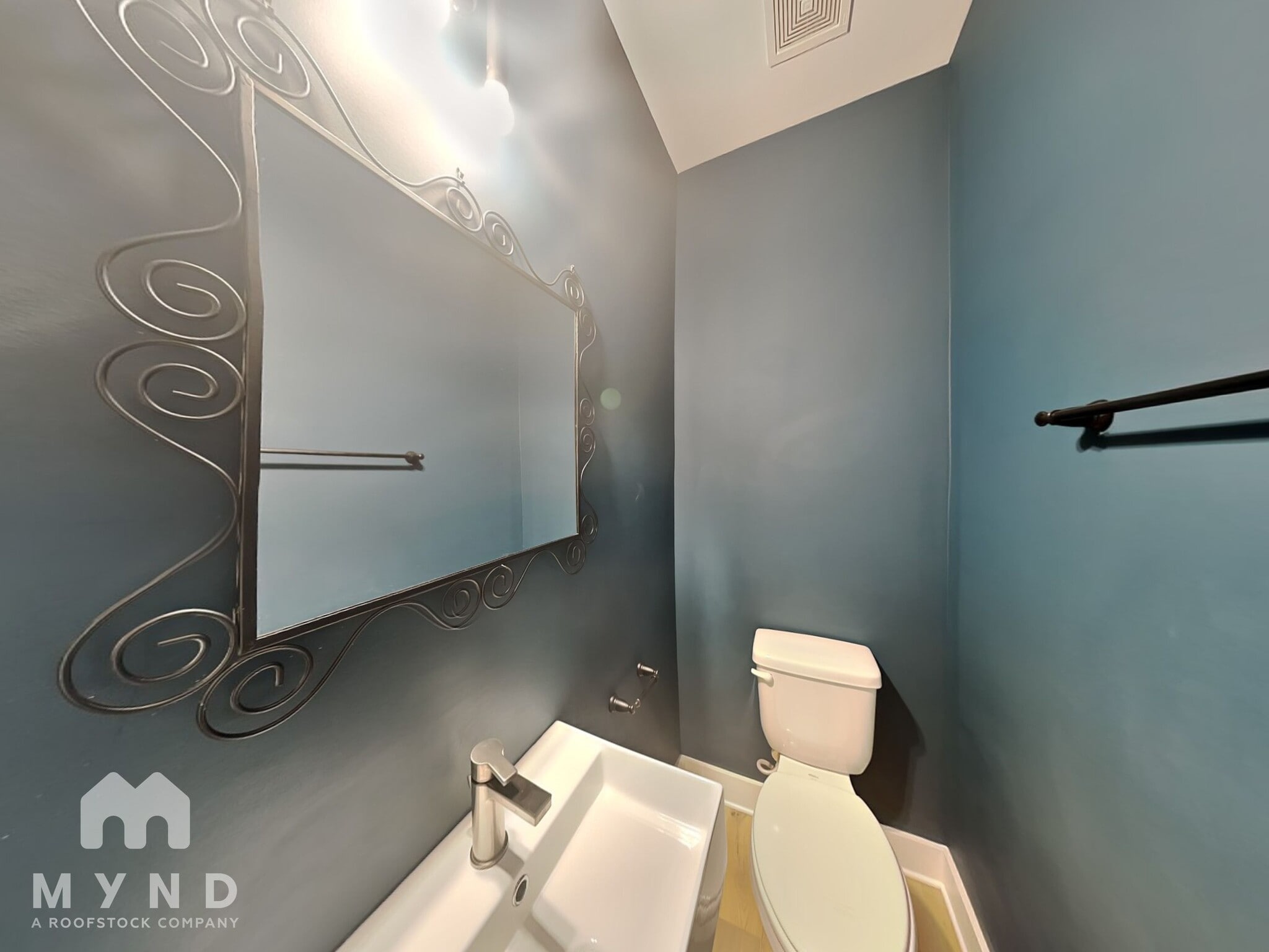 Building Photo - 1434 Walker Pl SE