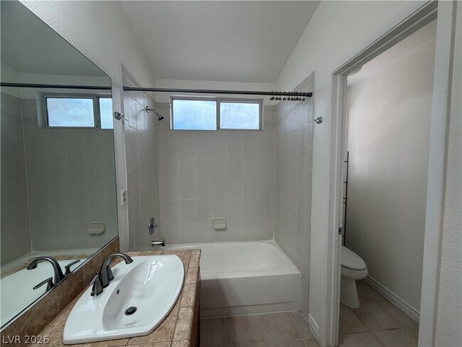Building Photo - 2712 Pastel Ave