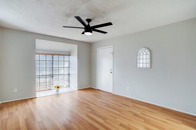 Building Photo - 12633 Memorial Dr